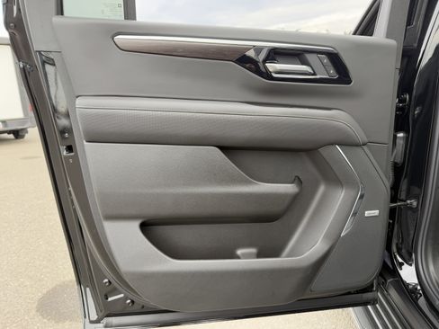 New 2026 Chevrolet Suburban Premier w/ Sun And Tow Package image 29