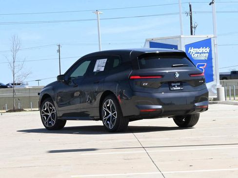 New 2026 BMW iX xDrive60 image 2