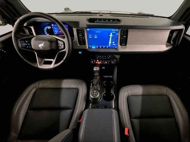 Used 2024 Ford Bronco Outer Banks w/ Sasquatch Package AWD/4WD image 14