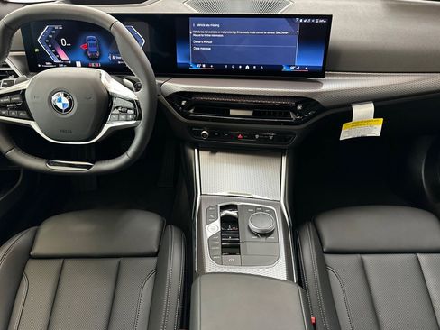 Used 2025 BMW 330i Sedan w/ Premium Package image 15