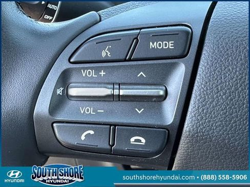 Certified 2021 Hyundai Kona SEL AWD/4WD image 19