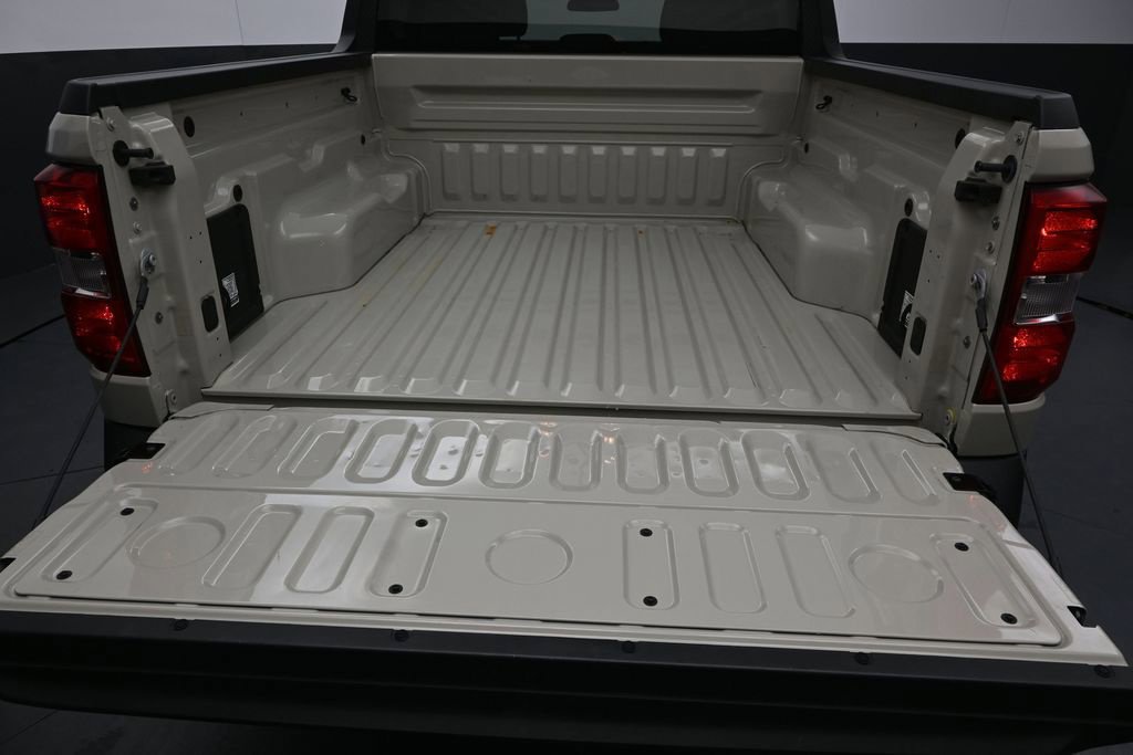 Used 2025 Ford Maverick XL FWD image 19