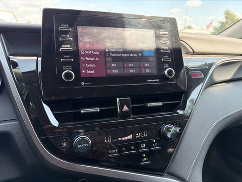 Used 2023 Toyota Camry SE FWD image 31