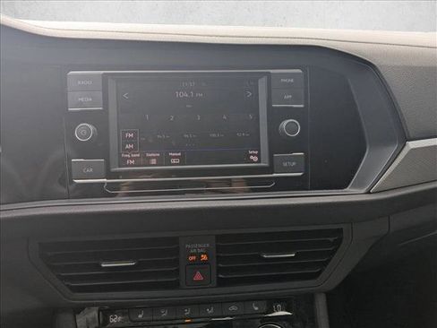 Used 2019 Volkswagen Jetta R-Line image 12