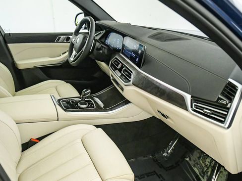 Certified 2022 BMW X5 sDrive40i w/ Luxury Seating Package RWD image 16