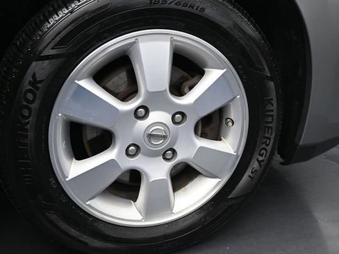 Used 2012 Nissan Versa 1.8 S w/ Special Edition Pkg FWD image 32