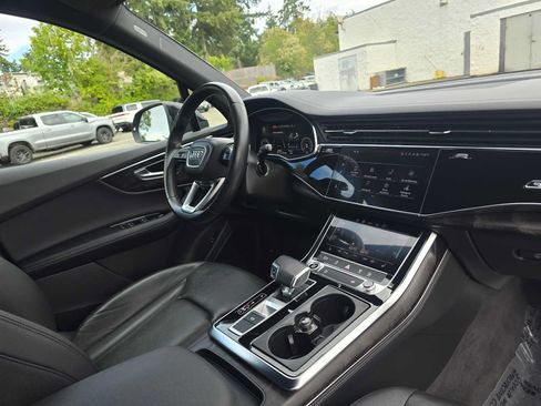 Used 2023 Audi Q7 2.0T Premium Plus w/ Premium Plus Package AWD/4WD image 10