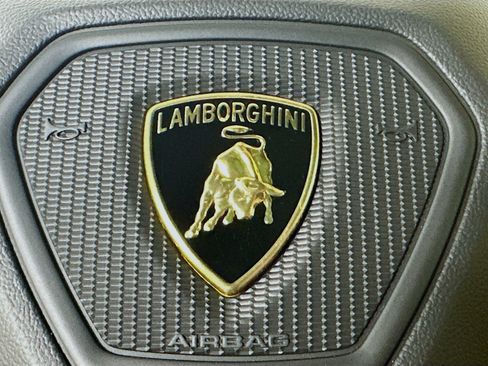 Used 2024 Lamborghini Urus S AWD/4WD image 63