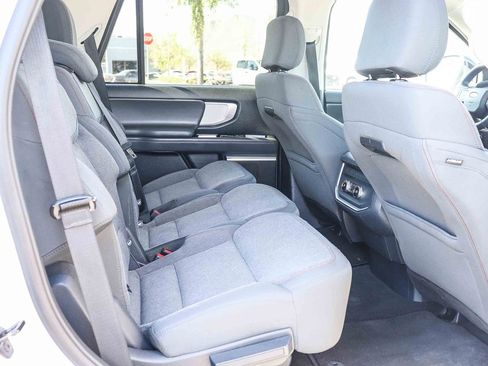 Certified 2025 Ford Expedition Active AWD/4WD image 13