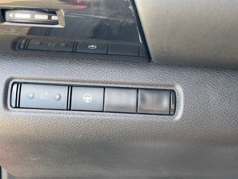 Certified 2024 Nissan Pathfinder SV w/ Black Appearance Package AWD/4WD image 19