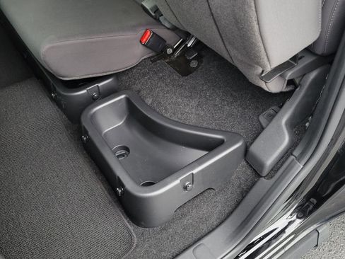 Used 2022 Nissan Frontier SV image 45