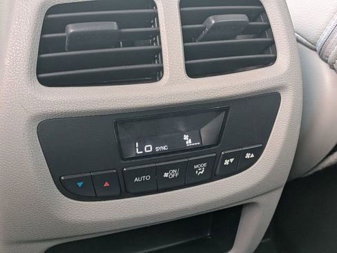 Used 2018 Honda Pilot EX-L image 17