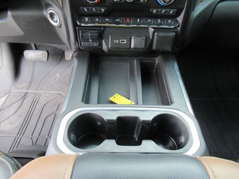 Used 2021 Chevrolet Silverado 3500 High Country w/ Z71 Off-Road Package image 22