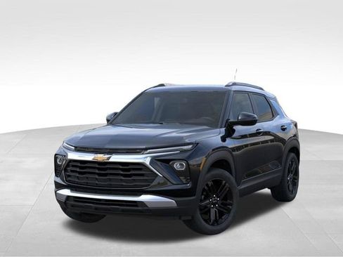 New 2026 Chevrolet TrailBlazer LT w/ Midnight Edition AWD/4WD image 6