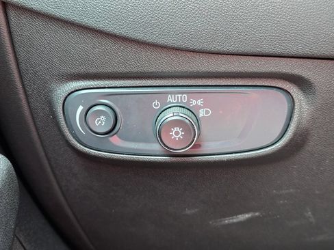 Used 2024 Chevrolet Equinox LT AWD/4WD image 25