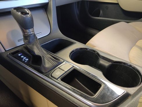 Used 2016 Hyundai Sonata SE FWD image 26