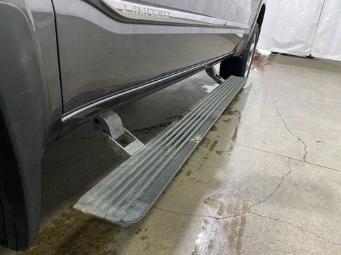 Used 2019 RAM 1500 Limited image 23