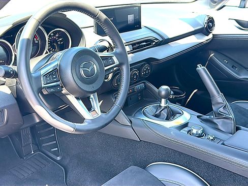 Used 2025 MAZDA MX-5 Miata RF Club RWD image 13