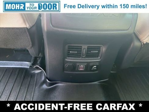 Used 2020 Nissan Titan SV w/ SV Convenience Package image 36