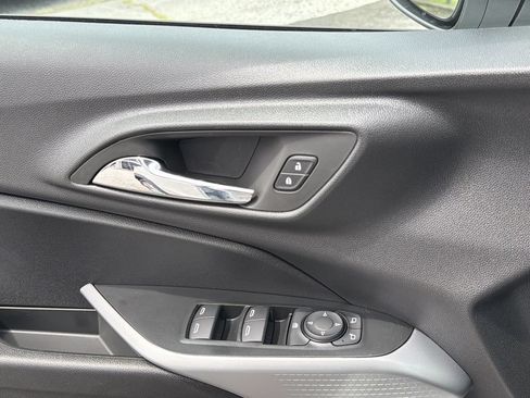 New 2026 Chevrolet Trax LS w/ LS Convenience Package FWD image 13