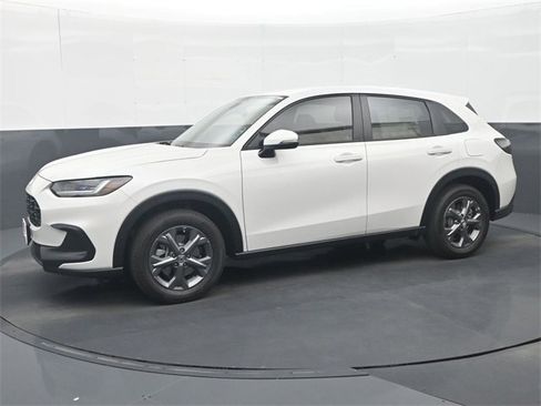 New 2026 Honda HR-V LX image 4