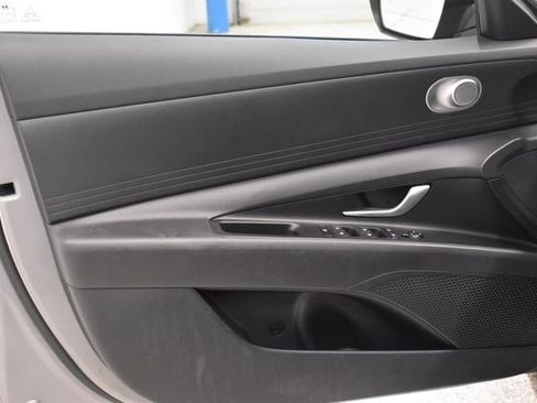 Used 2024 Hyundai Elantra SEL FWD image 20