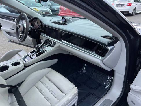 Used 2019 Porsche Panamera 4S AWD/4WD image 35