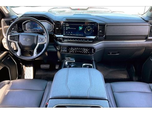 Used 2024 Chevrolet Silverado 1500 LT Trail Boss w/ LT Trail Boss Premium Package AWD/4WD image 17