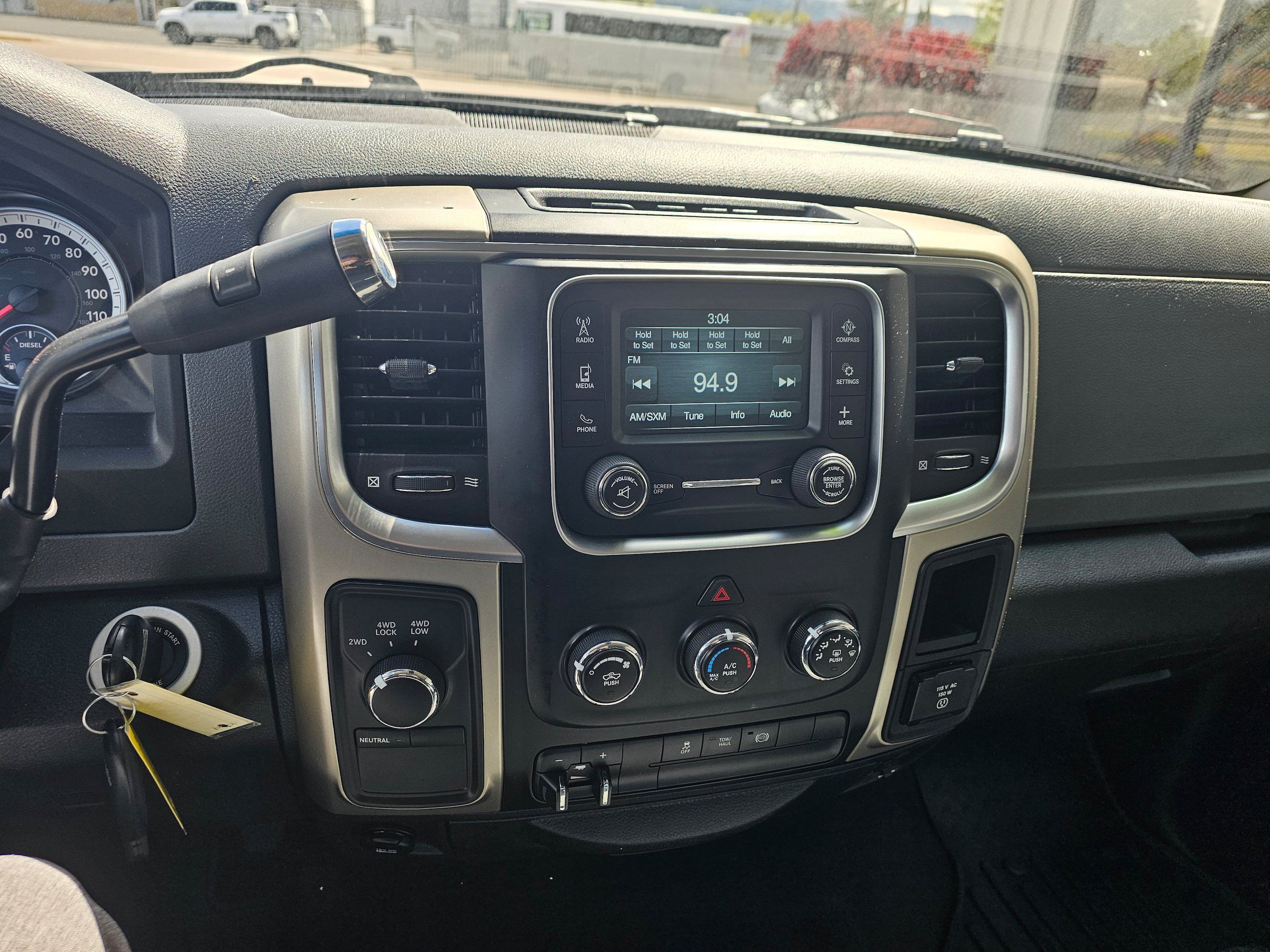 Used 2014 RAM 3500 SLT AWD/4WD image 13