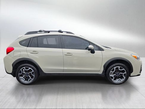 Used 2017 Subaru Crosstrek 2.0i Limited AWD/4WD image 2