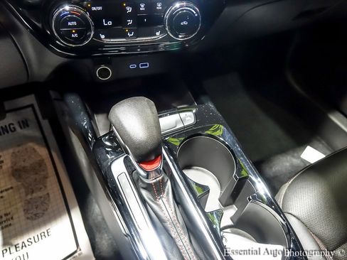 Certified 2025 Chevrolet Trax RS w/ Sunroof Package image 26