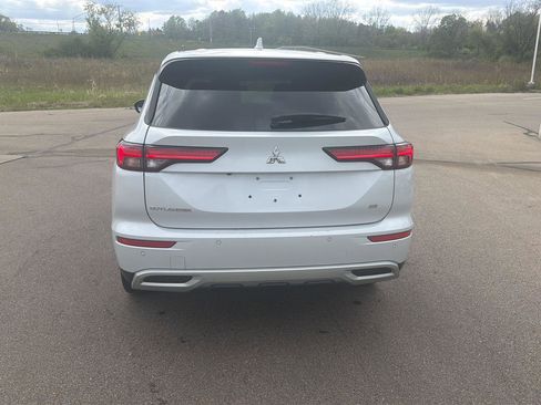 Used 2024 Mitsubishi Outlander SE FWD image 4