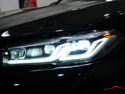 Used 2021 BMW M5 image 41