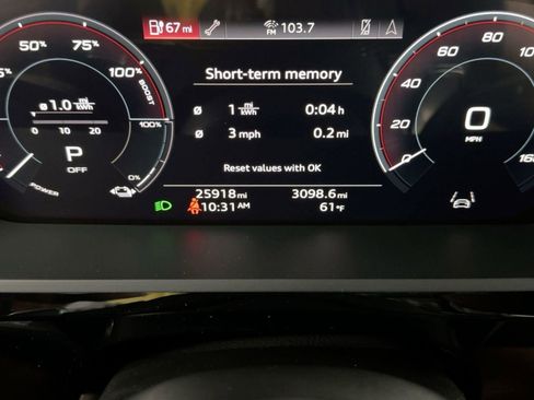 Used 2022 Audi e-tron Premium Plus w/ Premium Plus Package image 19