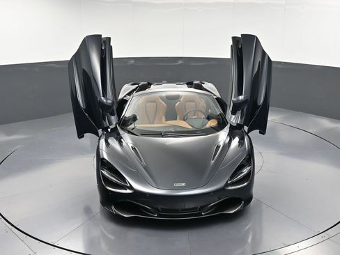 Used 2020 McLaren 720S Spider image 32