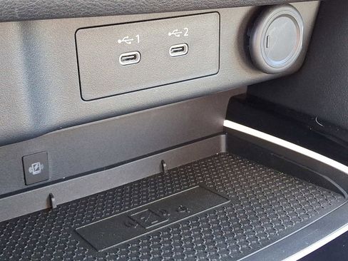 Used 2024 Nissan Rogue Platinum image 27