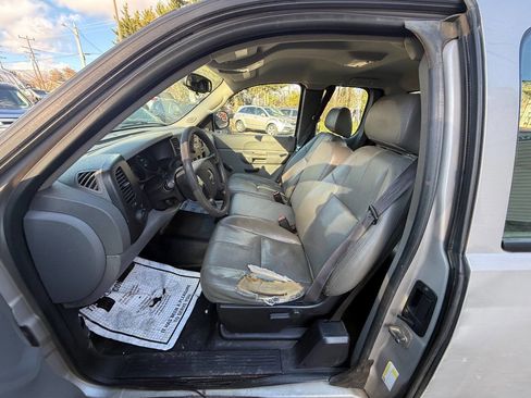 Used 2009 GMC Sierra 1500 W/T image 10