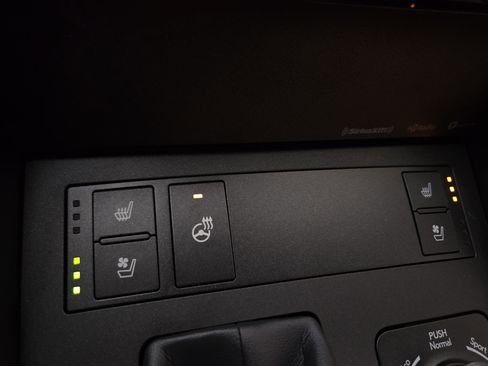 Used 2022 Lexus IS 300 w/ Premium Package RWD image 28