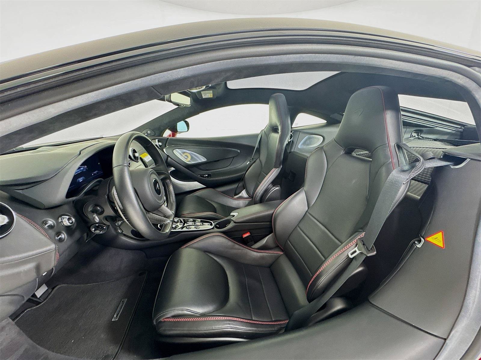 Used 2023 McLaren GT RWD image 11