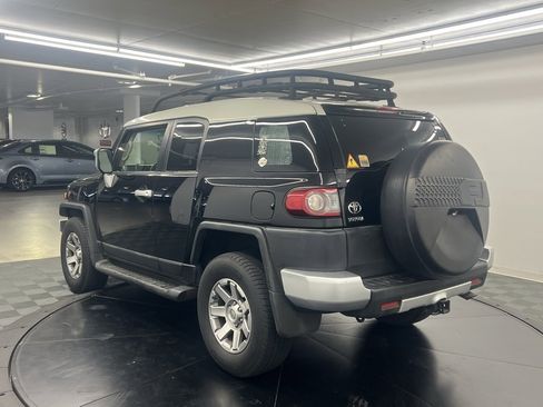 Used 2014 Toyota FJ Cruiser 4WD image 4