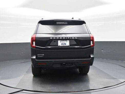 New 2026 Ford Expedition Active image 5