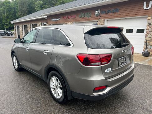 Used 2019 Kia Sorento AWD image 7
