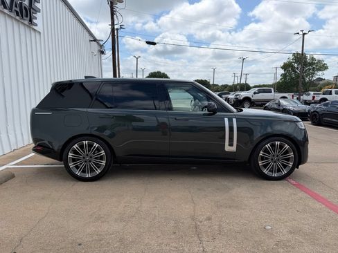 Used 2023 Land Rover Range Rover Long Wheelbase Autobiography AWD/4WD image 8