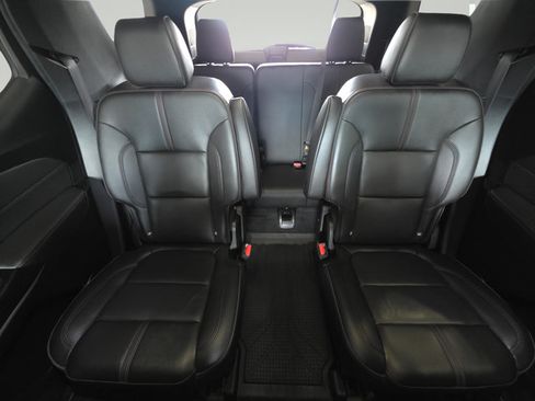 Used 2023 Chevrolet Traverse RS w/ LPO, Floor Liner Package AWD/4WD image 27