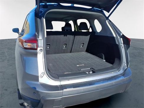 Used 2025 Nissan Rogue SV w/ SV Premium Package image 25