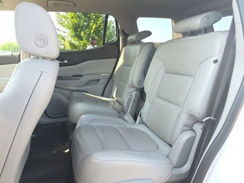 Used 2019 GMC Acadia SLT AWD/4WD image 18