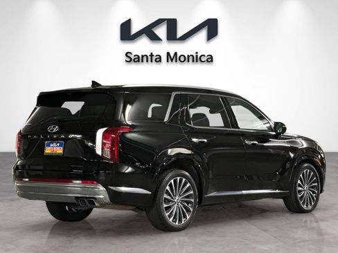 Used 2023 Hyundai Palisade Calligraphy image 5