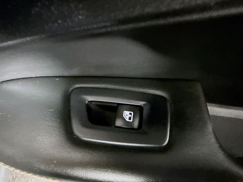 Used 2018 Jeep Compass Latitude w/ Popular Equipment Group image 31