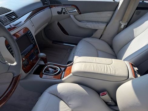 Used 2005 Mercedes-Benz S 500 4MATIC image 10