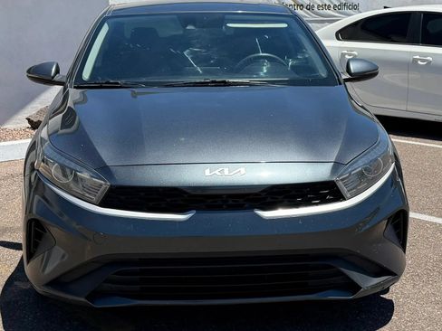 Used 2022 Kia Forte LXS w/ LXS Technology Package FWD image 4